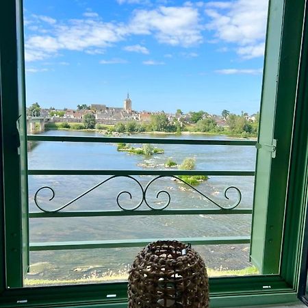 La Vue Loire Appartement Saint-Denis-de lʼHôtel Esterno foto