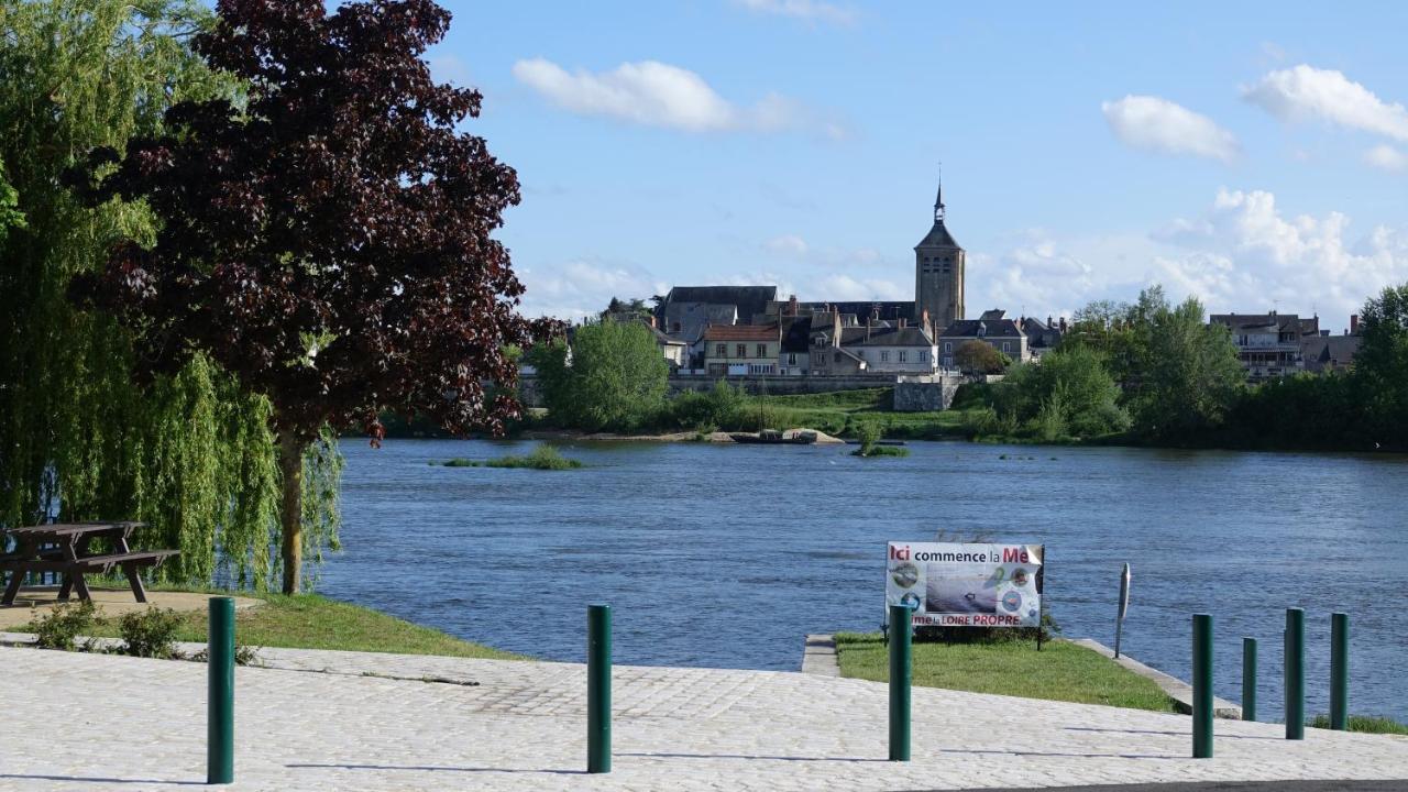 La Vue Loire Appartement Saint-Denis-de lʼHôtel Esterno foto